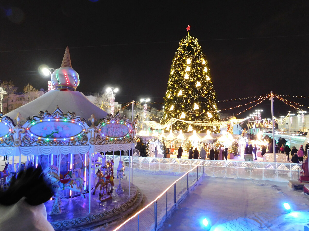 Ледовый городок в Екатеринбурге. Вот бы наш город сделали столицей Нового года! Фото автора.