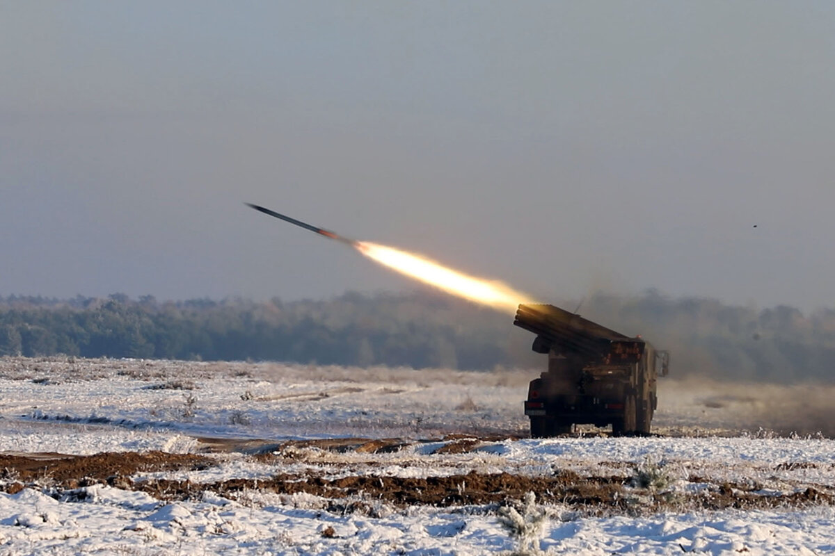 "ХАЙМАРСЫ" ЛЕТЯТ, НО ТОЛКУ ОТ ЭТОГО ДЛЯ УКРАИНСКОЙ АРМИИ НИКАКОГО. ФОТО: SPC. TREVARES JOHNSON/KEYSTONE PRESS AGENCY/GLOBALLOOKPRESS