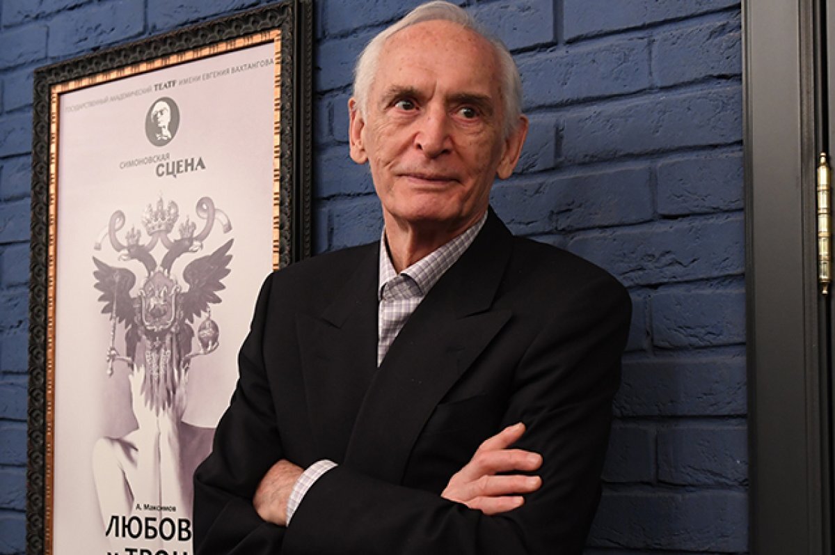    Василий Лановой.