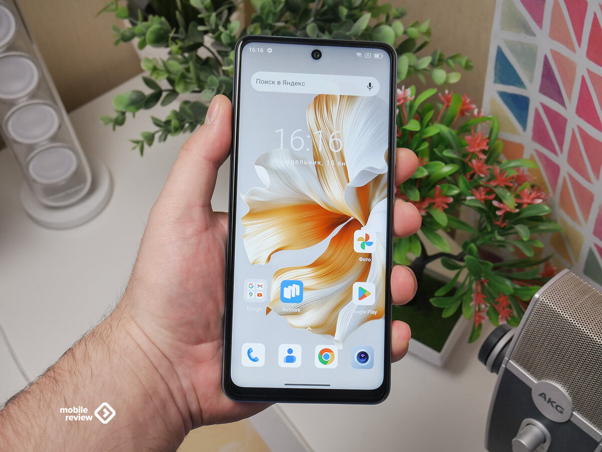 Смартфоны с ips дисплеем. Самсунг с гибким дисплеем. Смартфоны с ips дисплеем. Lcd vs amoled. Планшет infinix note 8.