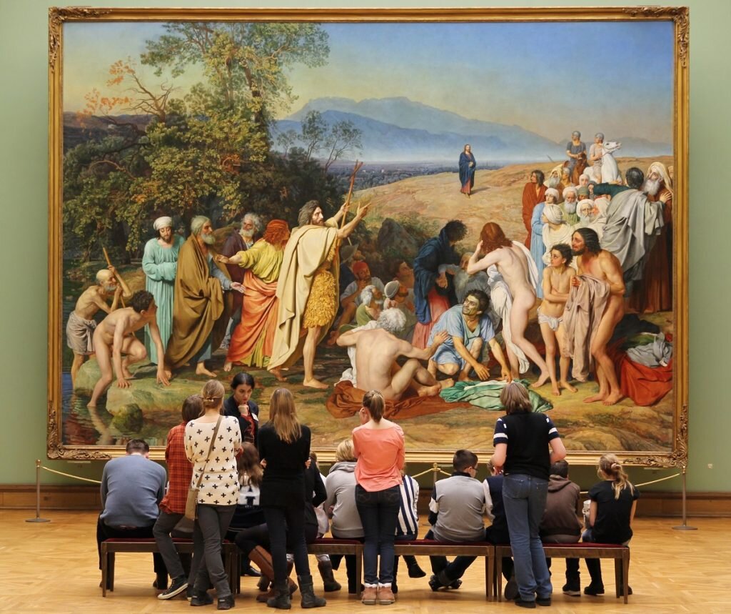  Посетители Третьяковской галереи перед картиной «Явление Христа народу»