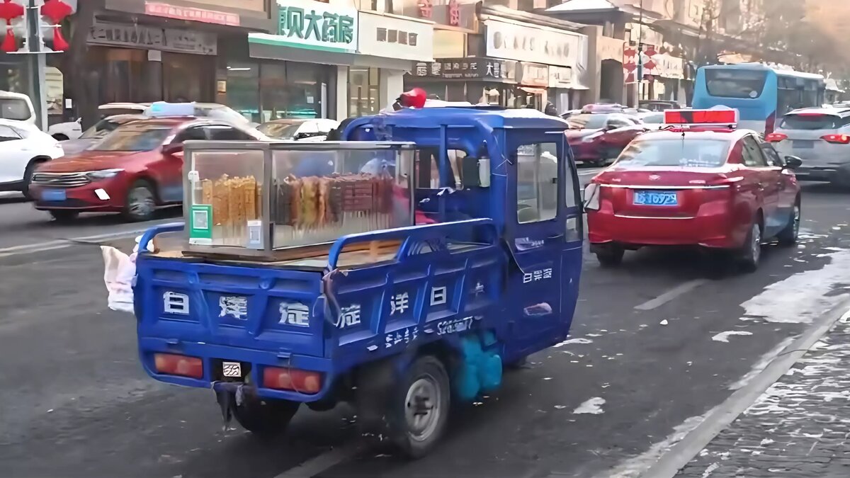     Разрушенная, казалось бы, навсегда пандемией индустрия туризма, нацеленная на гостей из России, в приграничных районах Китая восстановилась куда быстрее, чем феникс из пепла. Стоило только начаться снова регулярным безвизовым поездкам в КНР.