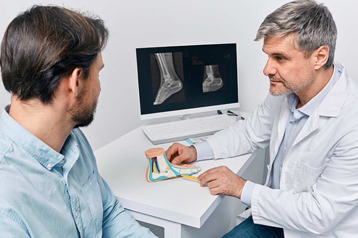    Каблуки помогут.