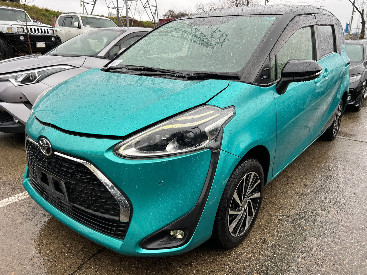 Купили Toyota Sienta G Cuero: 4WD, пробег 23 000 км, 