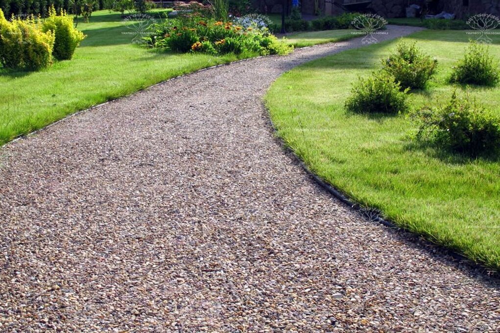 Примерно что то такое у нас получилось перед домом