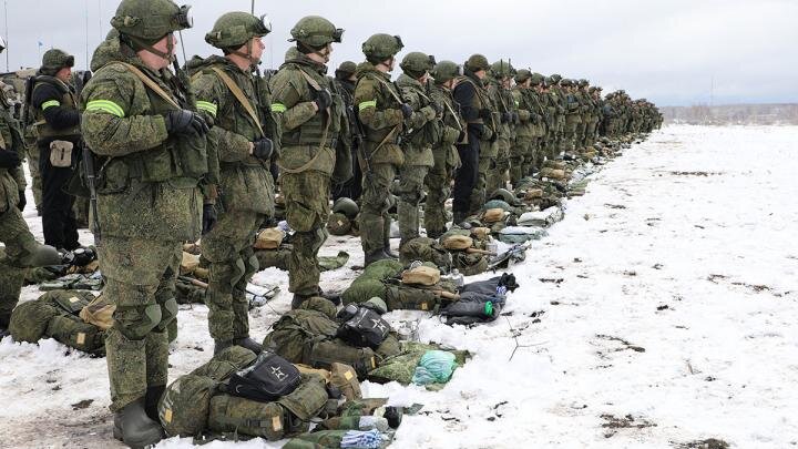 Усилившиеся морозы не стали причиной для снижения активности на линии фронта. Вопреки имеющимся проблемам, украинское командование продолжает отправлять в бой и без того скудные резервы.-4