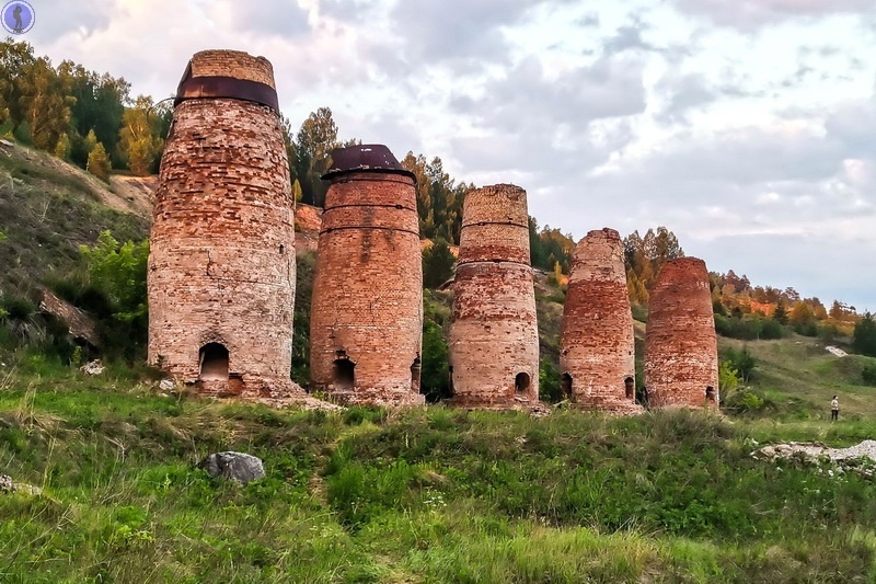 Заброшенные известковые печи Саткинского Металлургического завода