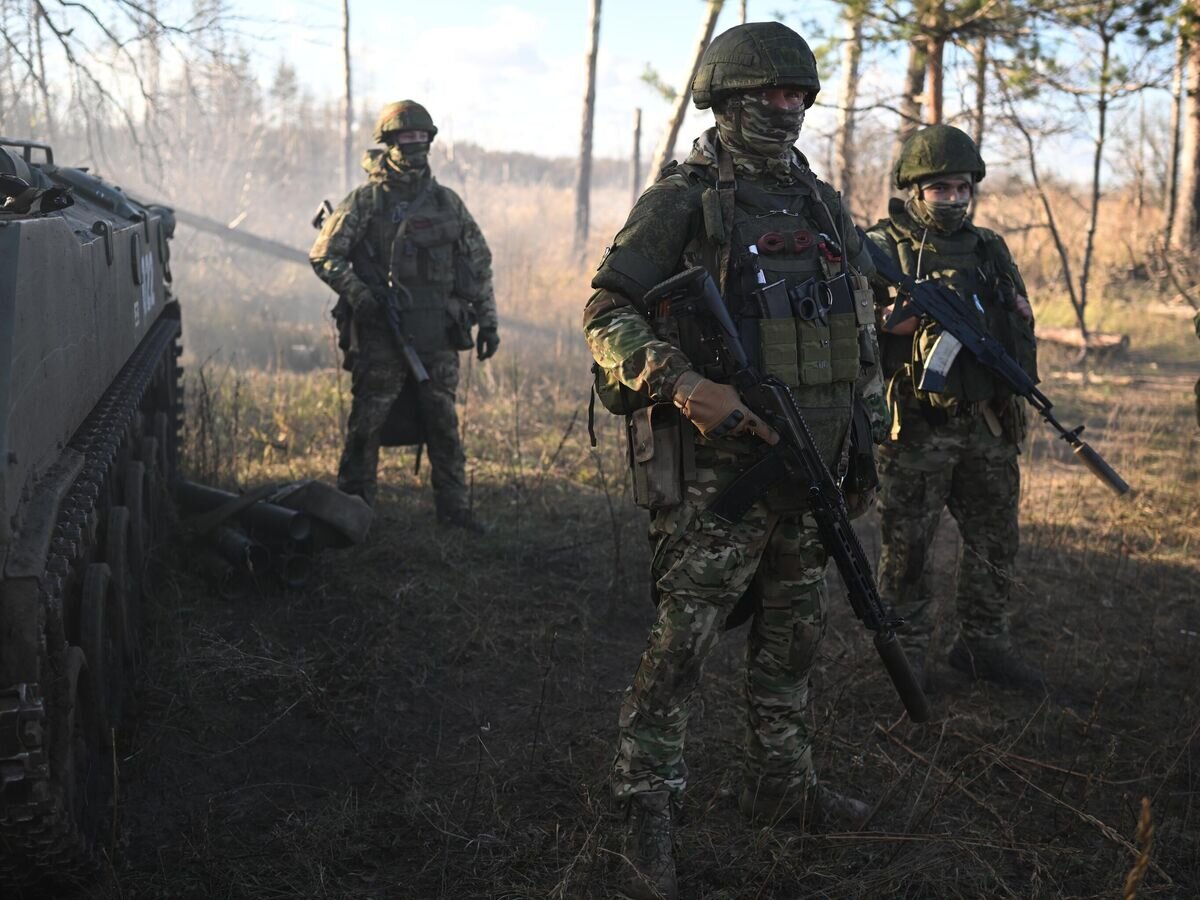    Российские военные в зоне проведения спецоперации© РИА Новости / Алексей Майшев