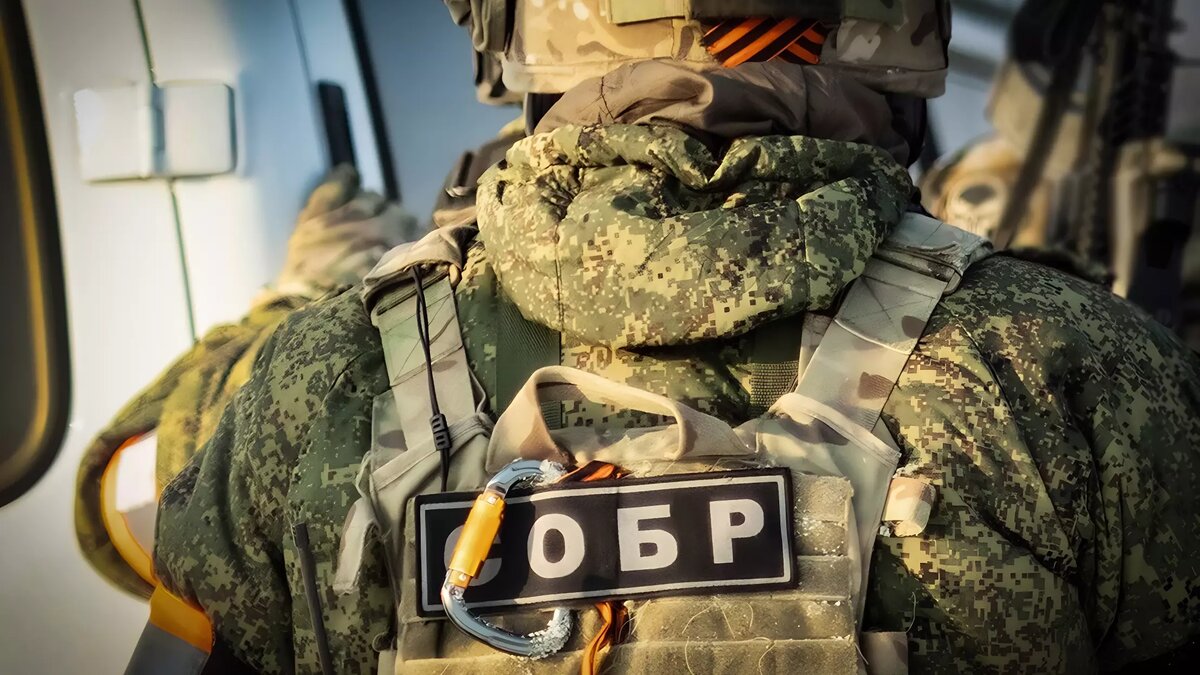     Сотрудники СОБР Росгвардии помогли коллегам из МВД по Хакасии в проведении рейда по пресечению незаконного оборота оружия в Ширинском районе.