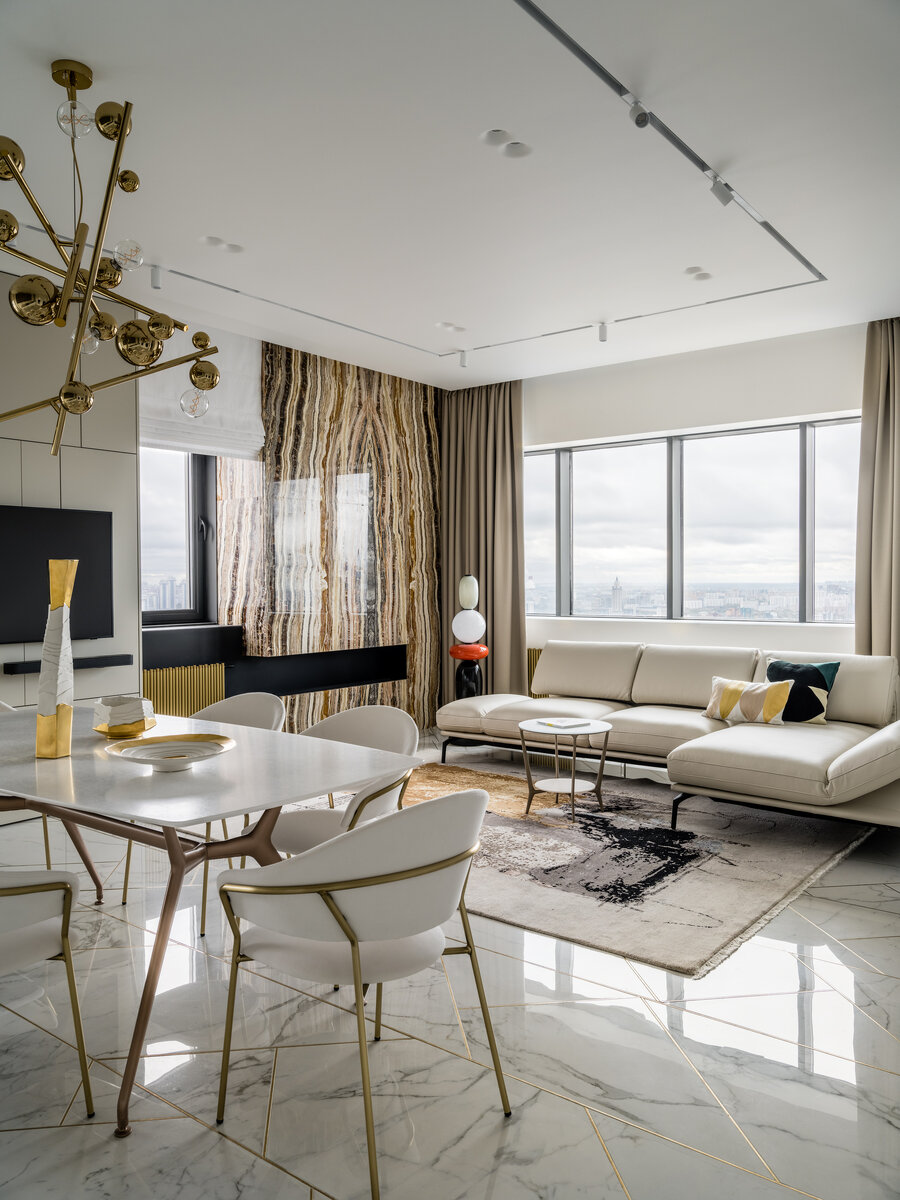 Кухня-гостиная с камином