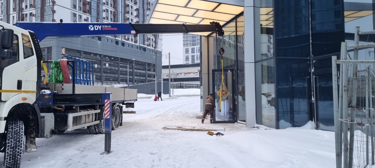 Манипулятоор с присоской