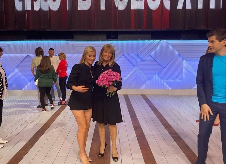 "КОТОРЫЕ ТУТ ВРЕМЕННЫЕ? СЛАЗЬ! КОНЧИЛОСЬ ВАШЕ ВРЕМЯ!" — В. Маяковский, поэма "Хорошо". Фото Яндекс.Картинки.