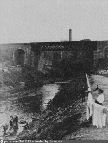 1912. Железнодорожный мост через Яузу. Здесь недалеко протекала Рыбинка. Все старые фото с Pastvu.com