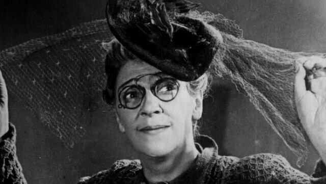 Фаина Раневская в фильме "Весна", 1947