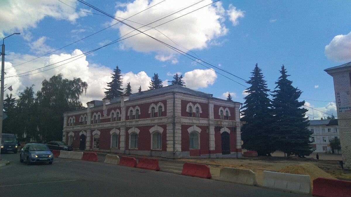 Старинное здание