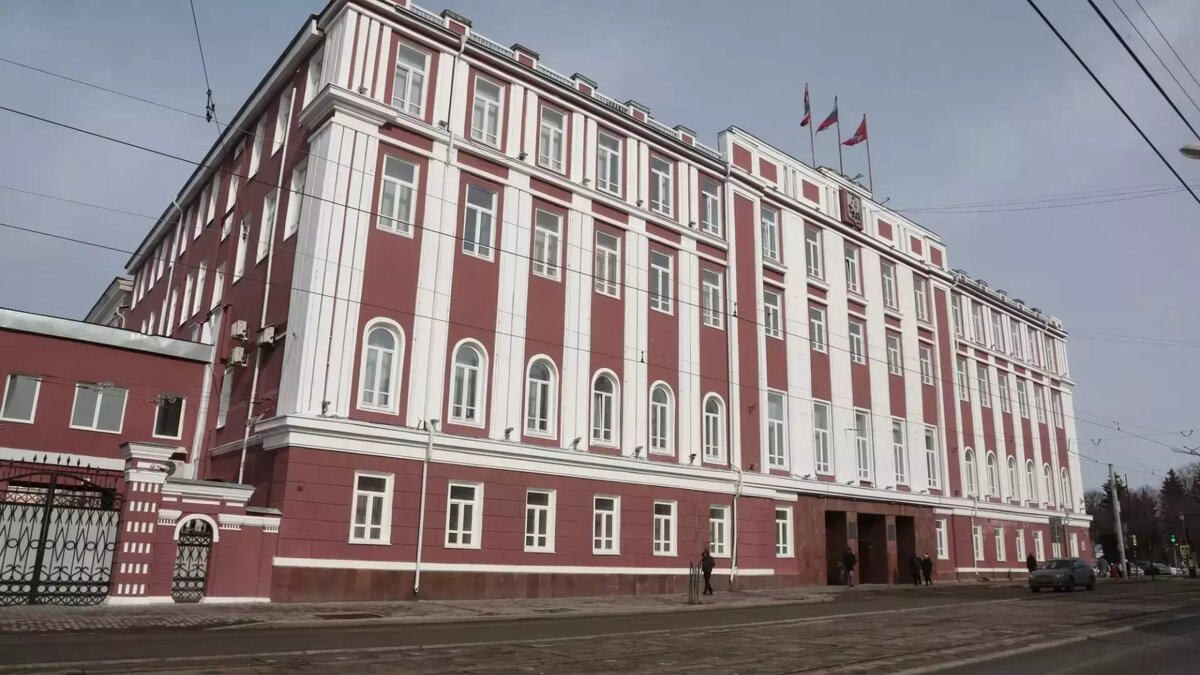     Нового начальника официально еще не представили коллективу.