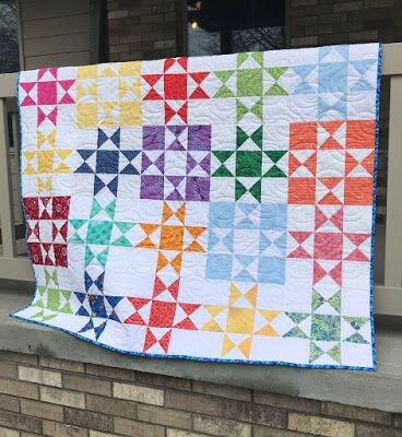 Тожепрекрасный способ извести оятатки. Здесь цветная ткань в некоторых блоках выступает как фоновая.