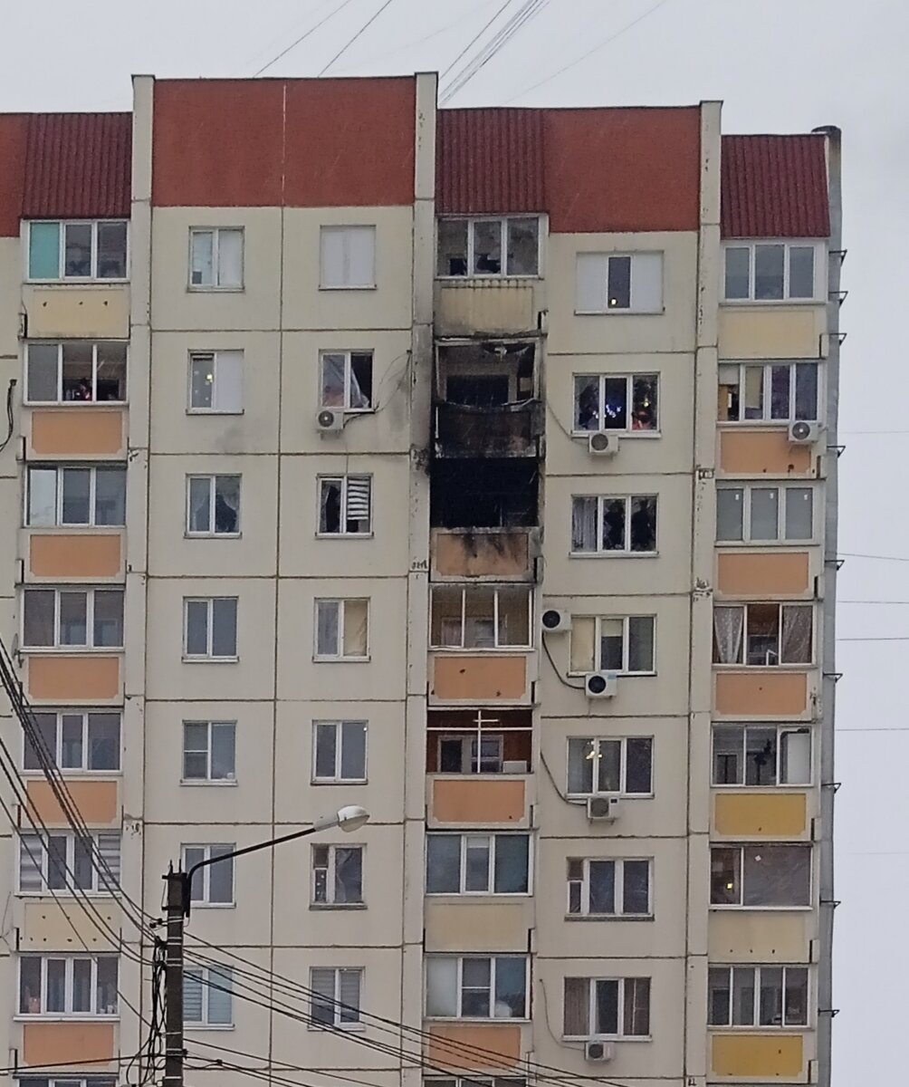 Самый пострадавший дом на ул. Тепличная. Девочка 2013 года получила резаные раны конечностей и шеи.