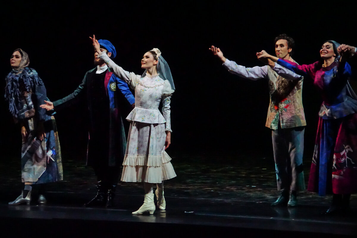 «Свадебный кортеж»