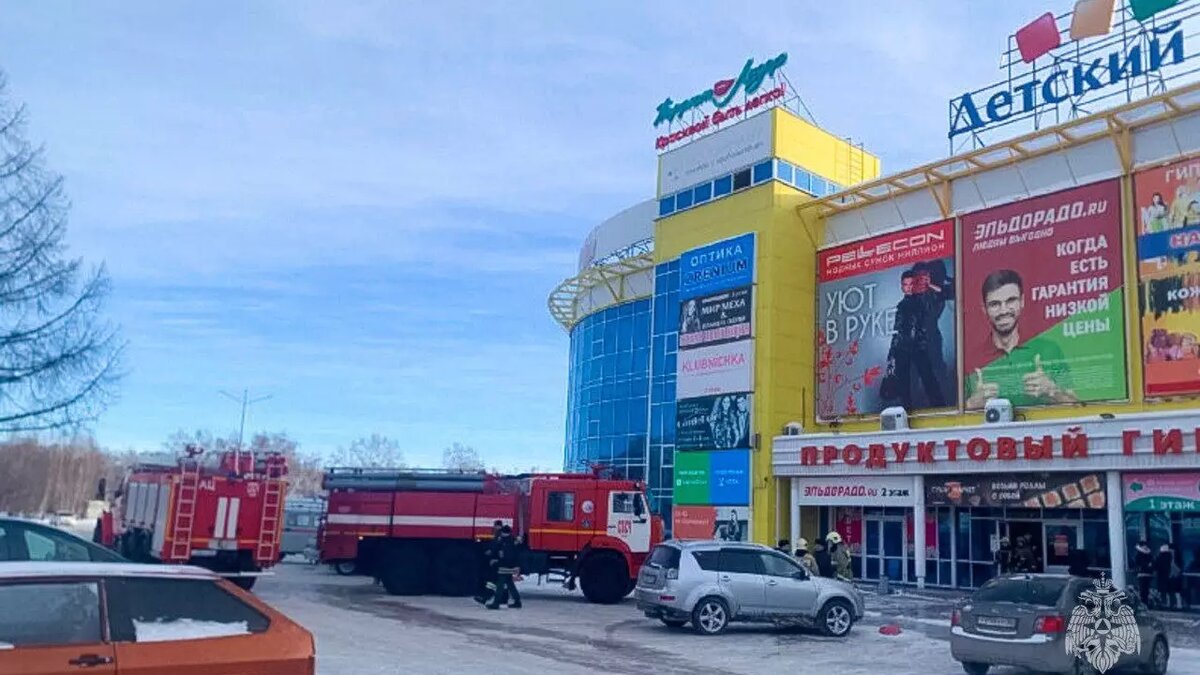     По предварительной версии, возгорание произошло из-за короткого замыкания.