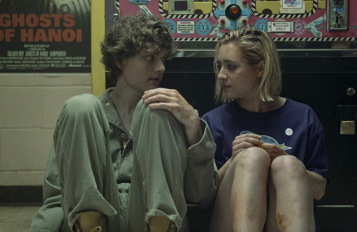 Кадр из сериала "Поколение Ви"