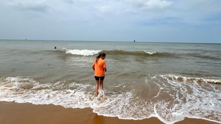 фото на берегу пляжа. красивое море. море пляж. море пляж. море солнце.