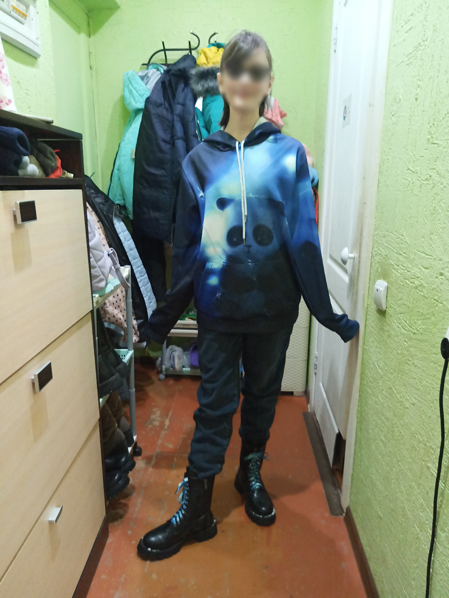 Это сейчас, сегодня так дочь на музыку ходила