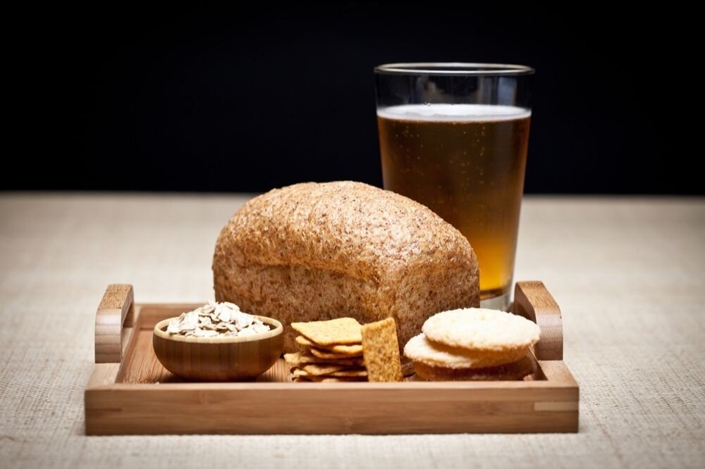 Первый шаг — найти и исключить из меню продукты и блюда с глютеном