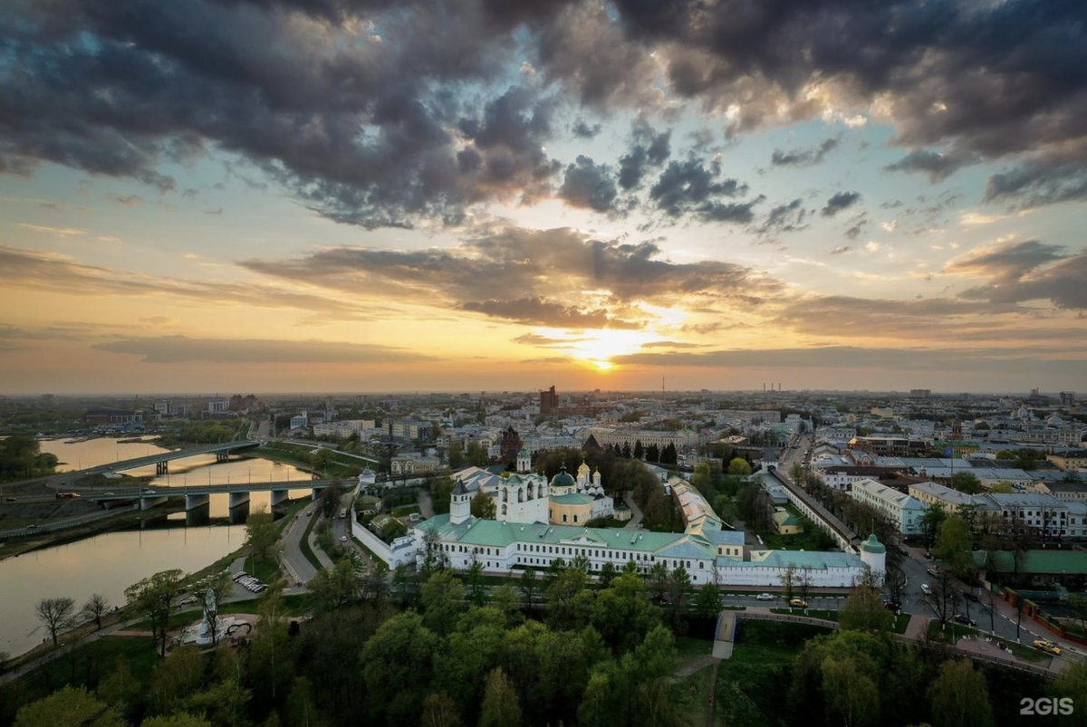 Ярославский центры. Ярославль панорама. Исторический центр Ярославля. Ярославль виды города. Ярославль современный город.