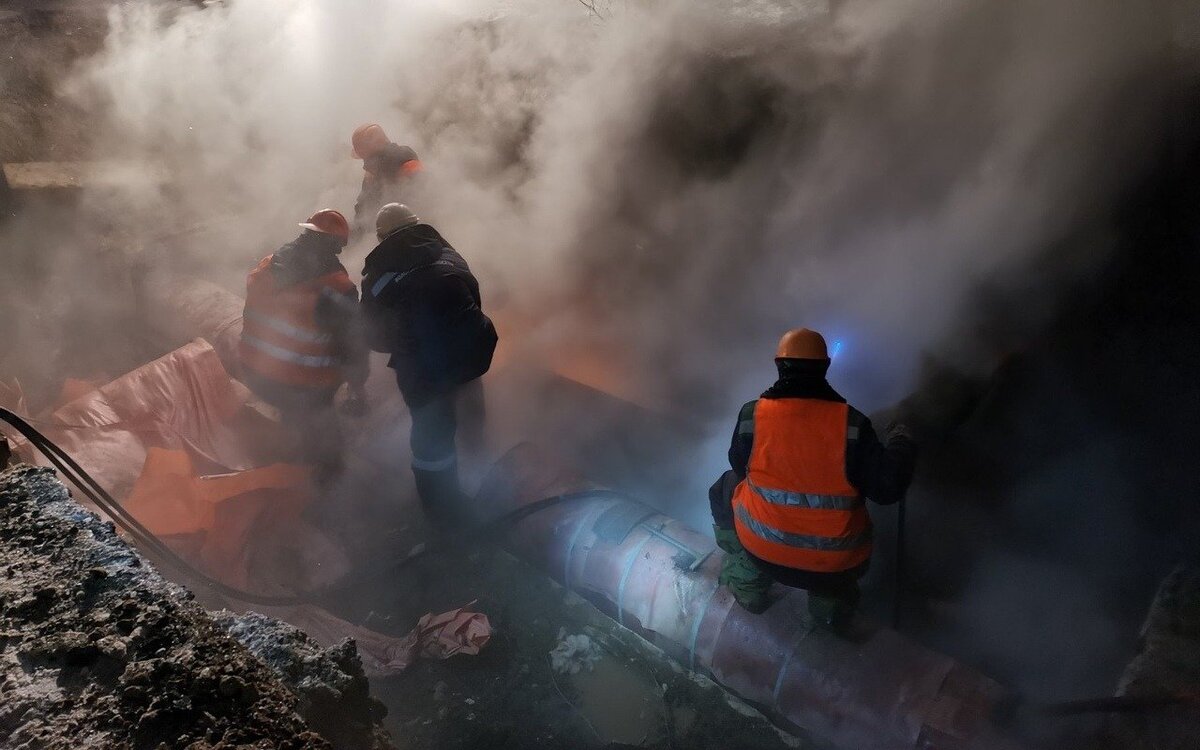    Власти предложили забирать в госсобственность теплосети после участившихся аварий в сфере ЖКХ Фото с сайта stroiteh-msk.ru