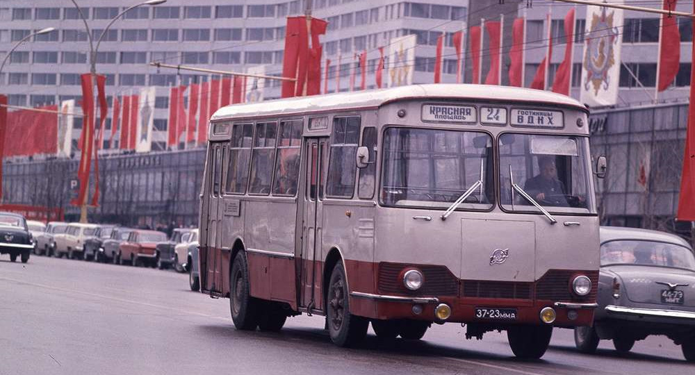 Вспомним автобус, который известен всем под прозвищем скотовоз