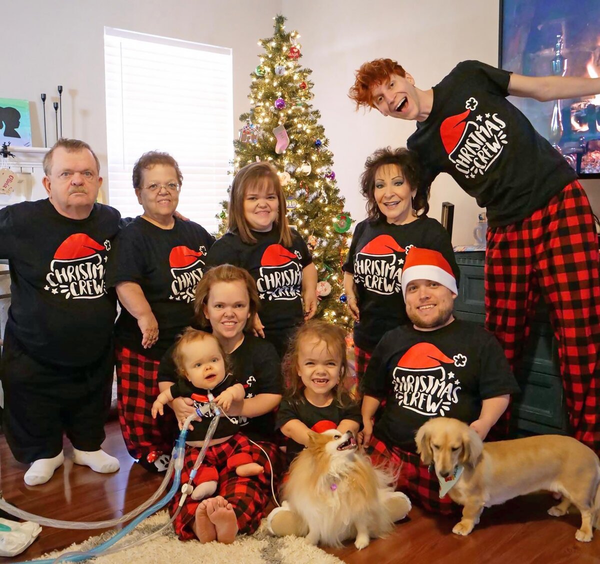 Пит с семьей (@peetmontzingo)