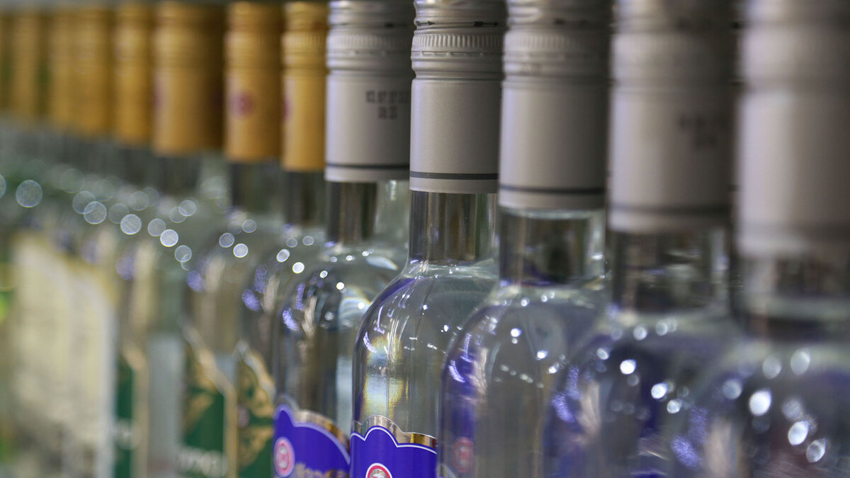 Водка должна быть визуально прозрачной и не содержать заметных примесей 