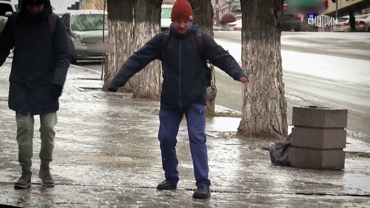 Доктор Агапкин научил падать на обледенелой дороге без травм | СМОТРИМ |  Дзен