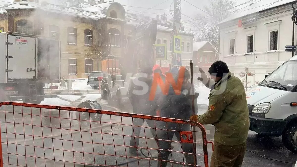     Губернатор Нижегородской области Глеб Никитин прокомментировал аварию на теплосети, которая произошла сегодня, 16 января, в центре города. В личных соцсетях он отметил, что специалисты оперативно ликвидировали утечку.