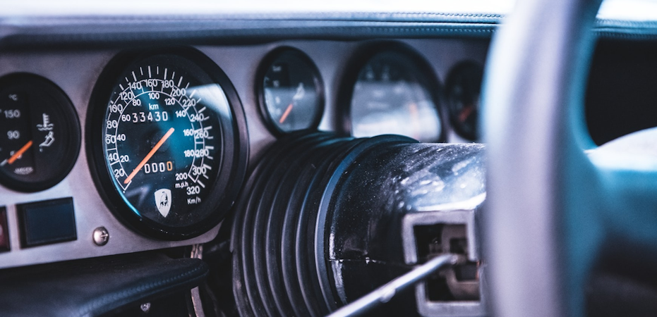    Автомобиль