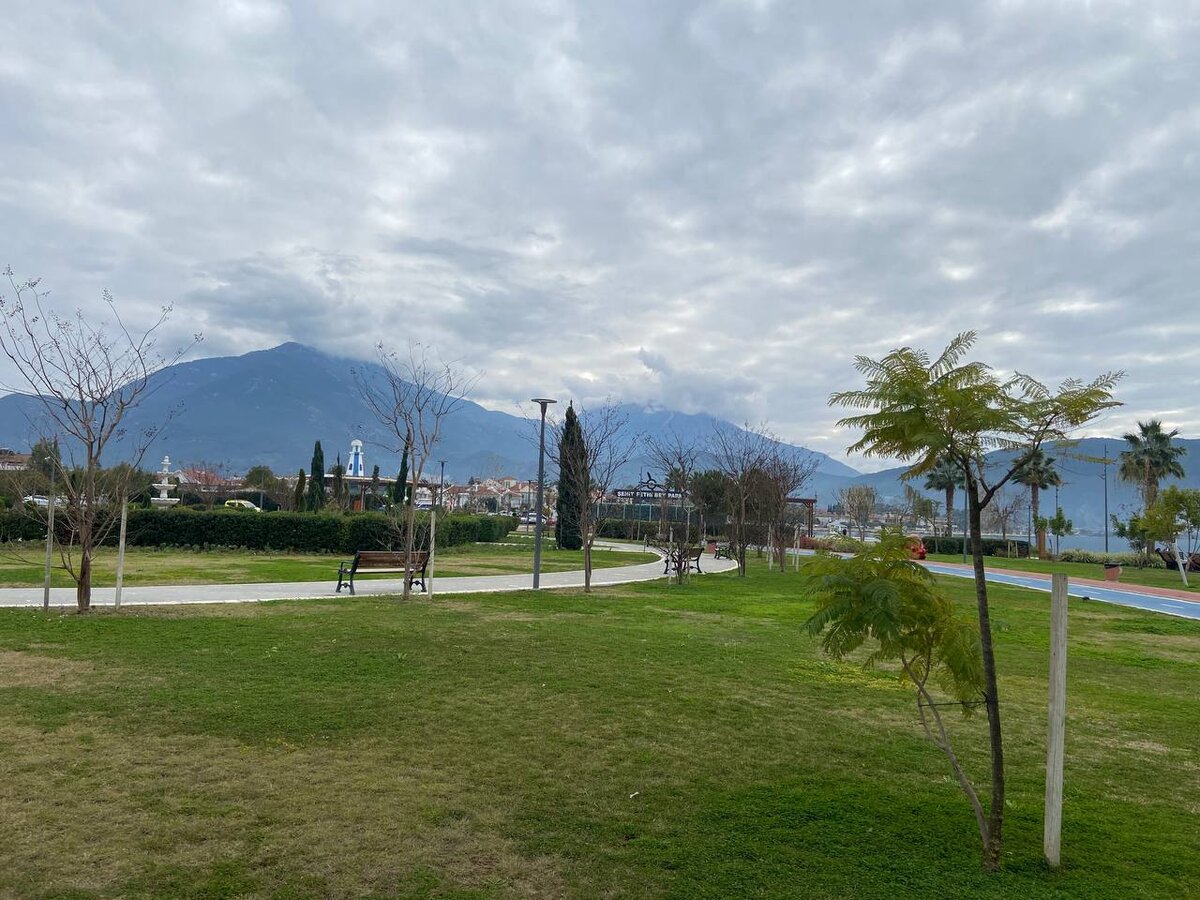 Парк Sehit Fathi Bey Parki