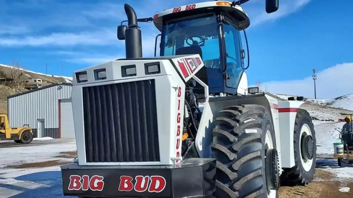 Фото: trekkeronline.nl. Модернизированный трактор Big Bud