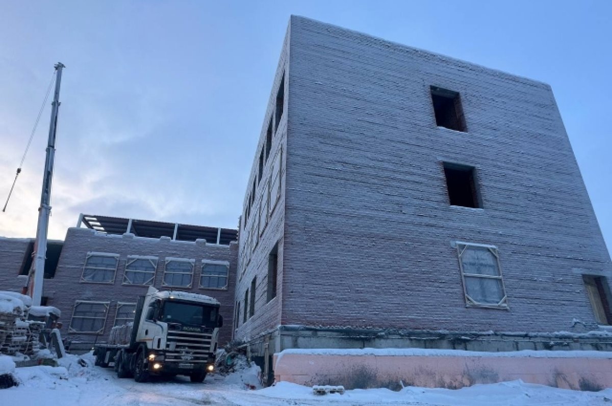    Продолжается строительство школы на улице Советской в Мурманске