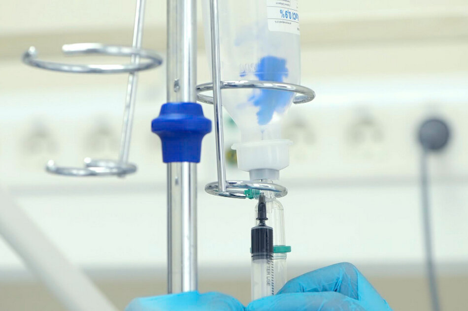 Состав капельницы от алкоголизма на дому. (Источник изображения: freepik.com)