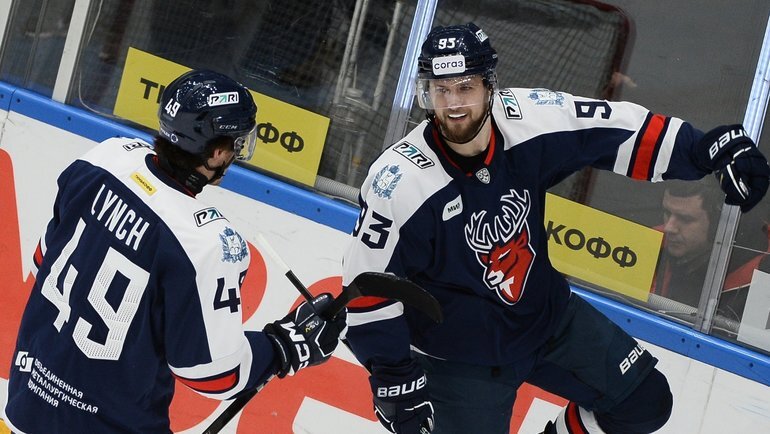    Игроки «Торпедо» радуются победе над «Металлургом».ХК «Торпедо»