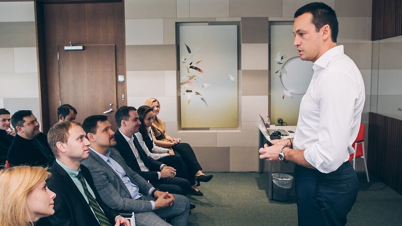    Встреча победителей флагманского проекта президентской платформы «Россия – страна возможностей» с одним из наставников конкурса «Лидеры России», генеральным директором SPLAT Евгением Деминым ©пресс-служба АНО «Россия – страна возможностей»