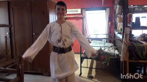 Пацаны сошью рубаху из крапивного листа