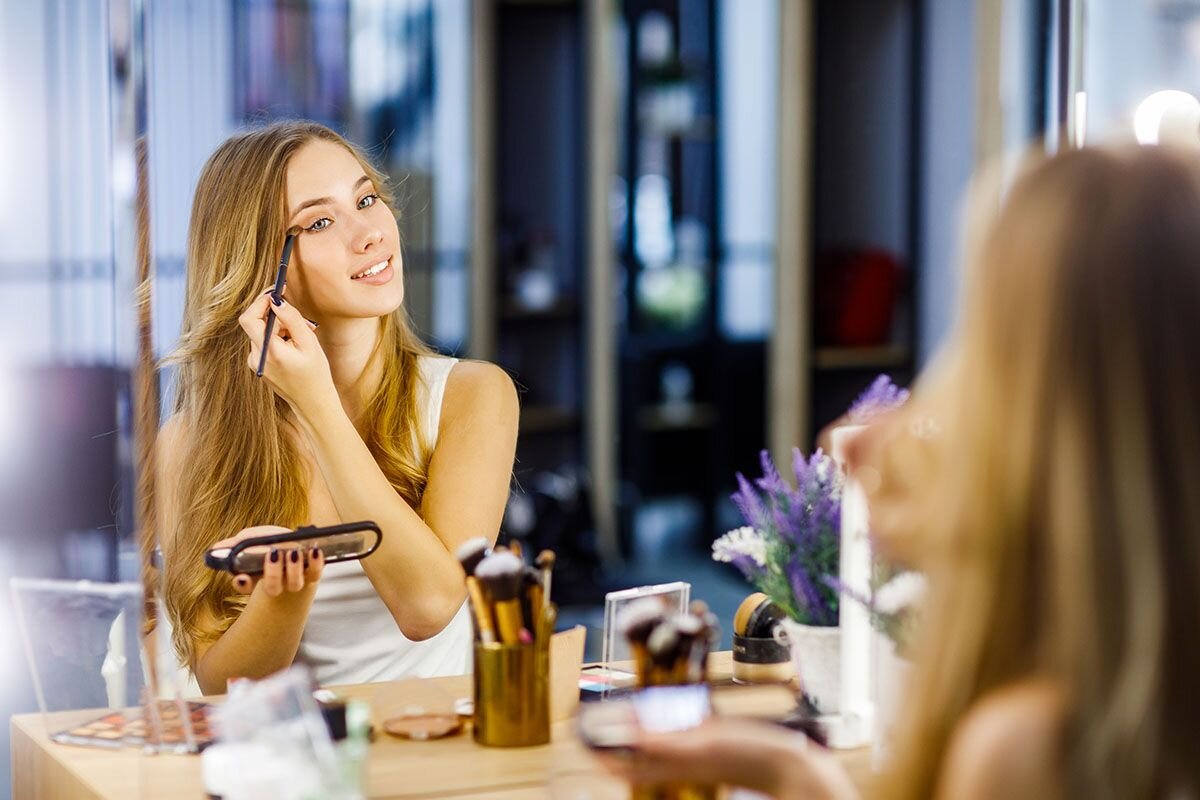 Посмотрите несколько видеоуроков и попытайтесь повторить с вашей новой палеткой📷    тени для век купить
