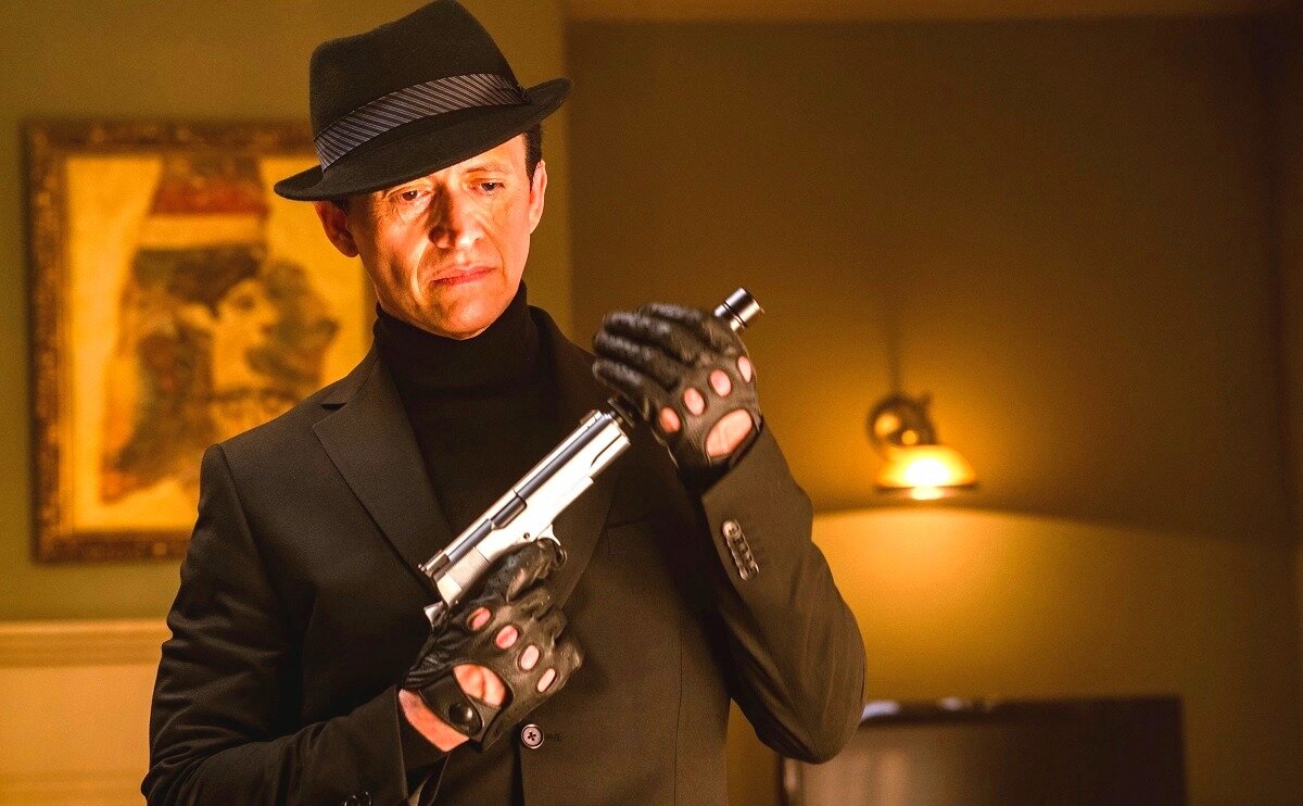 Любопытно: а тот человек, который изобретет надежный глушитель для электродрели или перфоратора, получит Нобелевскую премию? Или сразу две: по физике и премию мира? 