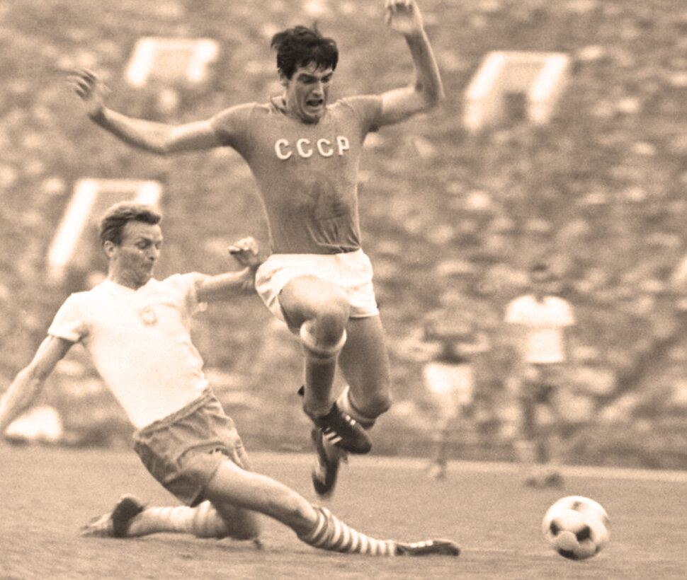 Однажды в Тбилиси в ресторане у спортсмена вытащили кошелек с приличной по тем временем суммой денег. Когда же вор узнал, кому принадлежит бумажник, то подбросил его под двери гостиничного номера, не взяв оттуда ни копейки