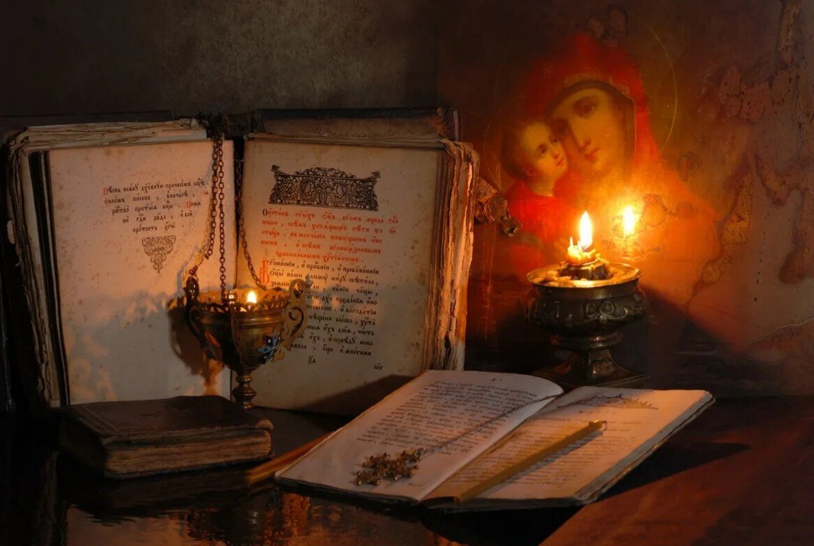 Псалтирь и молитвы к Пресвятой Богородице.(Фотография взята из открытых источников).