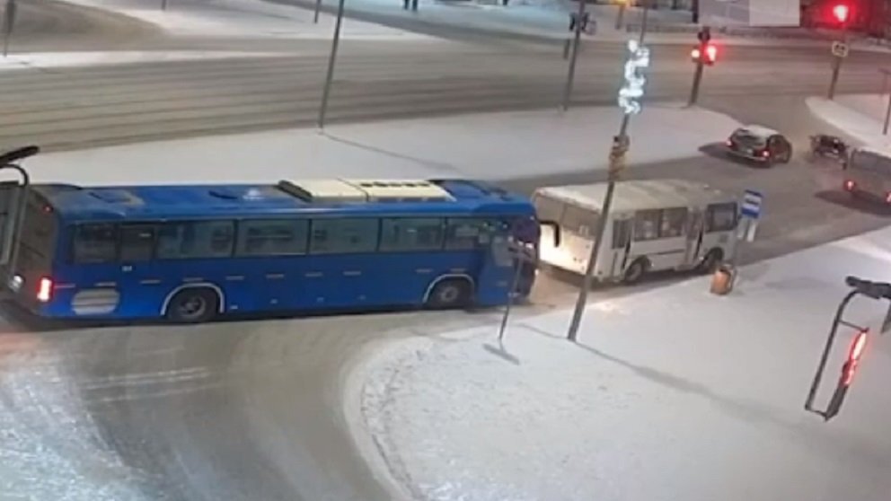    Кадр с видео «Инцидент Первоуральск»