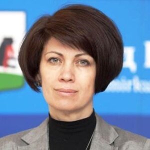 Елену Федорову назначили на пост исполняющего обязанности заместителя мэра Иркутска – главы Ленинского округа. Ранее она уже занимала этот пост при мэре Дмитрии Бердникове, в 2016–2017 годах.
