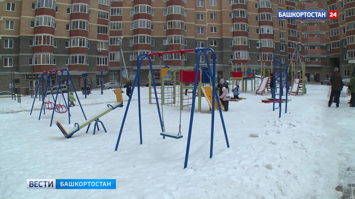    Во дворе на проспекте Октября в Уфе неизвестный водитель наехал на девятилетнего мальчика